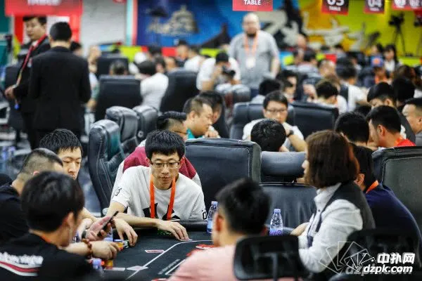 德学院-最专业的华人德州扑克学习与策略分享社区