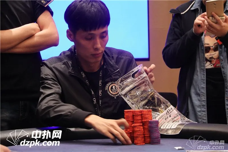 德学院-最专业的华人德州扑克学习与策略分享社区