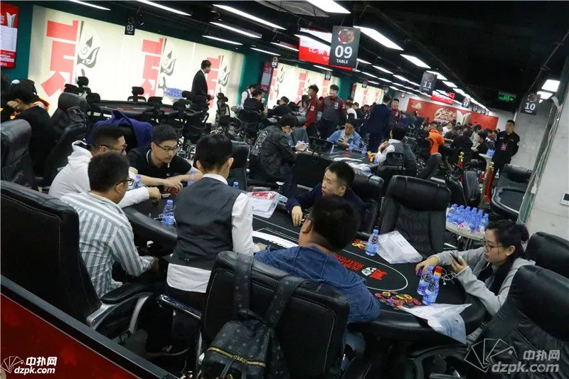 德学院-最专业的华人德州扑克学习与策略分享社区