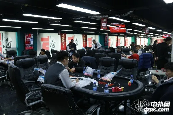 德学院-最专业的华人德州扑克学习与策略分享社区