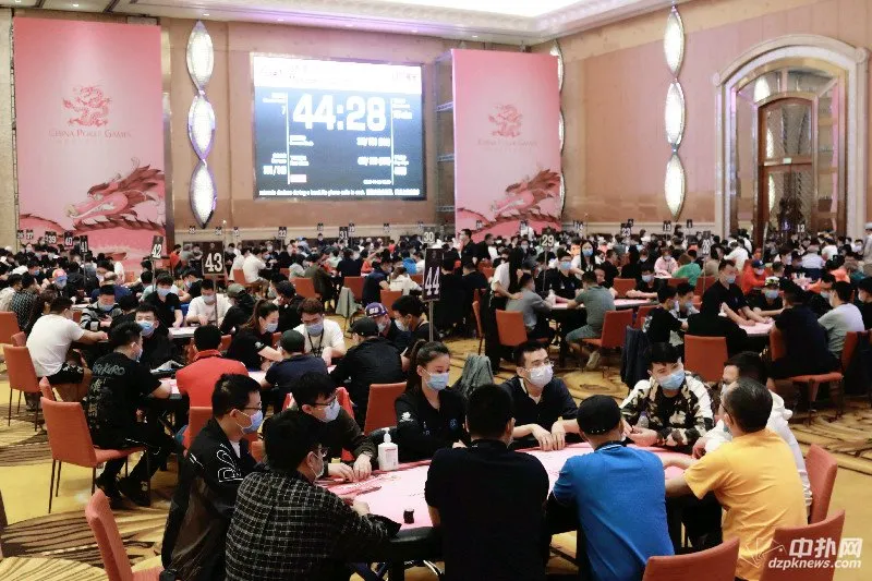 德学院-最专业的华人德州扑克学习与策略分享社区