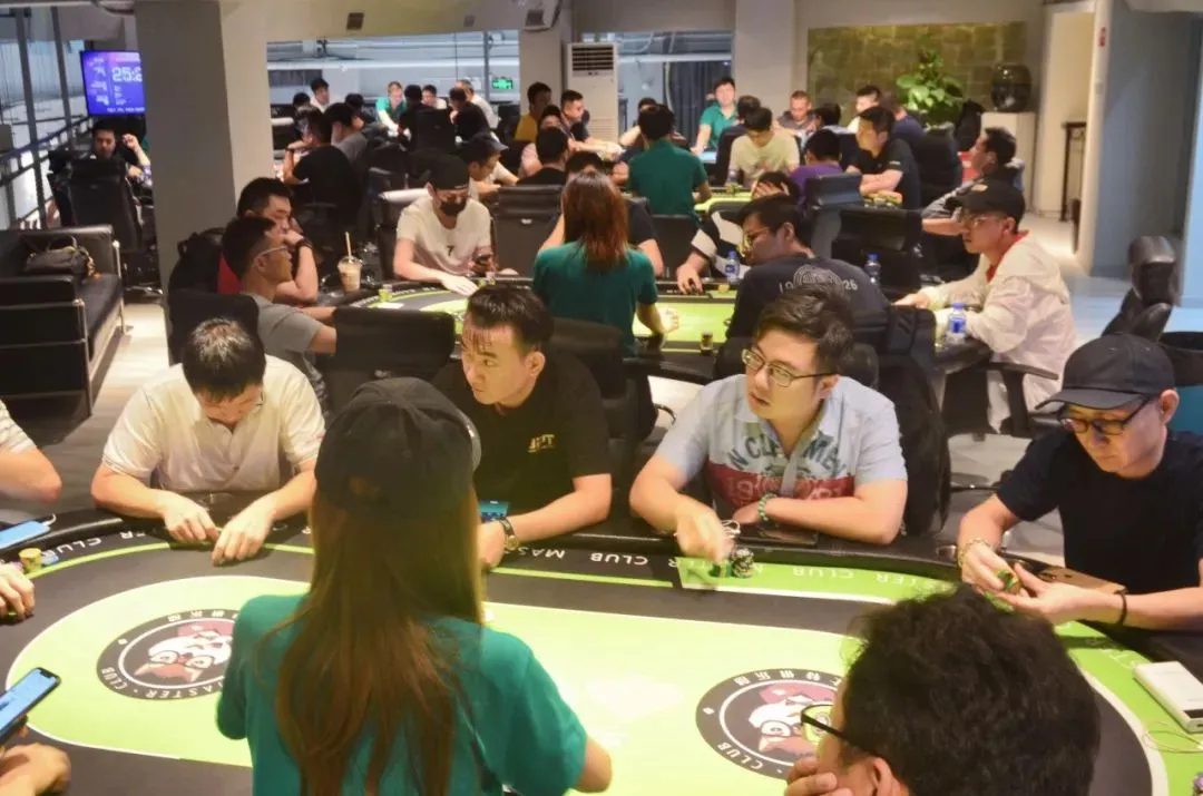 德学院-最专业的华人德州扑克学习与策略分享社区